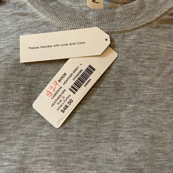 Others Follow Top - Picture 2 of 2